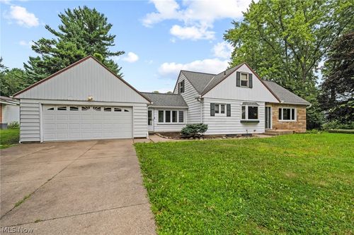 1409 Elm Grove Ave, Akron, OH, 44312-4611 | Card Image