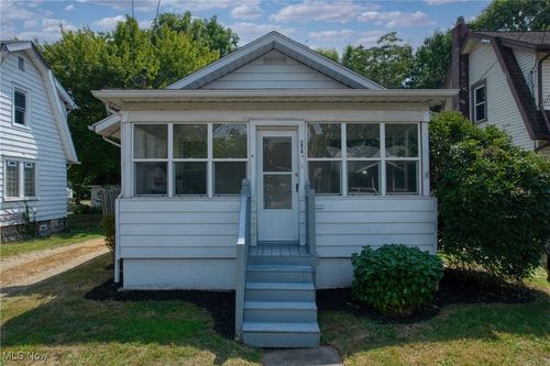 1818 Flint Ave, Akron, OH, 44305-4308 | Card Image