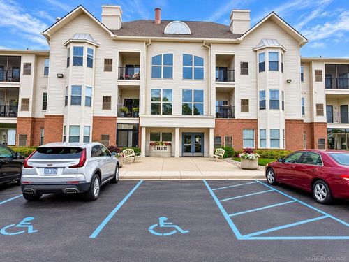 39196 Hayes Rd, Clinton Twp, MI, 48038-5717 | Card Image