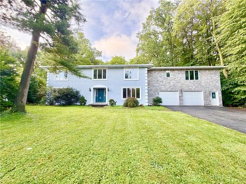6133 Muhlenberg Ct, BETHLEHEM, PA, 18017-9136 | Card Image