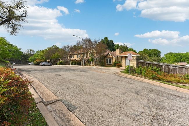 104 - 11404 Walnut Ridge Dr, Condo with 2 bedrooms, 3 bathrooms and null parking in Austin TX | Image 4