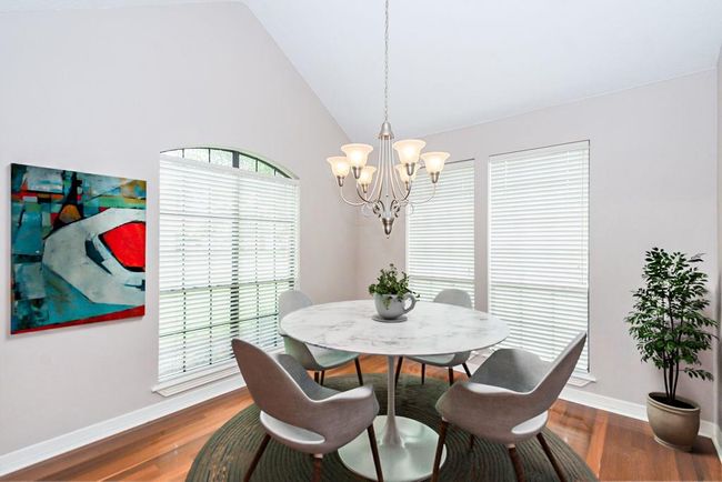 Breakfast area- virtually staged | Image 22