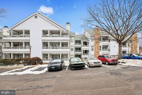 apt-202-4405 Sedgehurst Dr, FAIRFAX, VA, 22033-5126 | Card Image