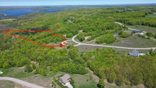 15 Horton Creek Dr, Grawn, MI, 49637 | Card Image