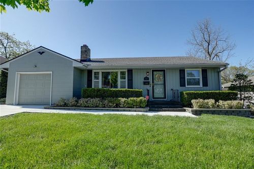 606 W 35th Ter S, Independence, MO, 64055-3204 | Card Image