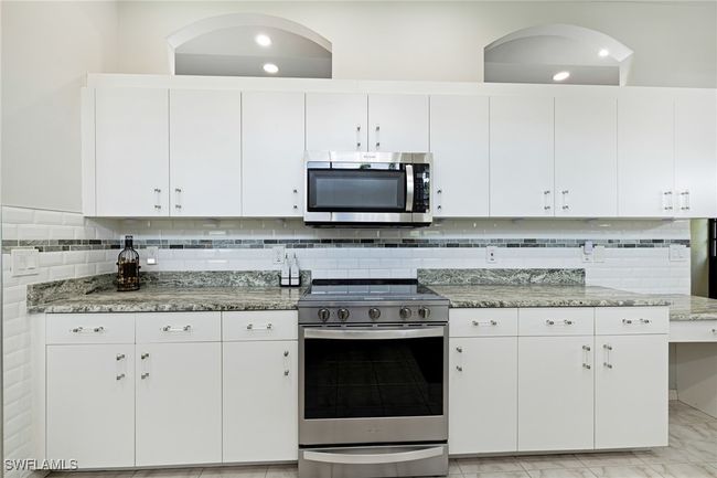 12802 Maiden Cane Ln, House attached with 3 bedrooms, 2 bathrooms and null parking in BONITA SPRINGS FL | Image 8