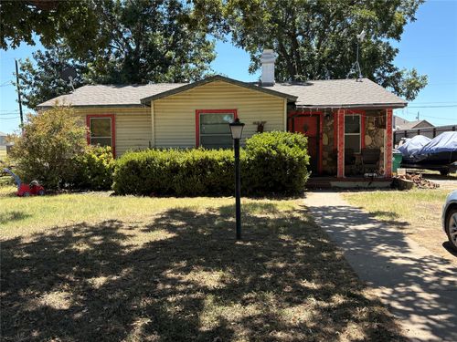 419 E Conner St, Eastland, TX, 76448-3538 | Card Image