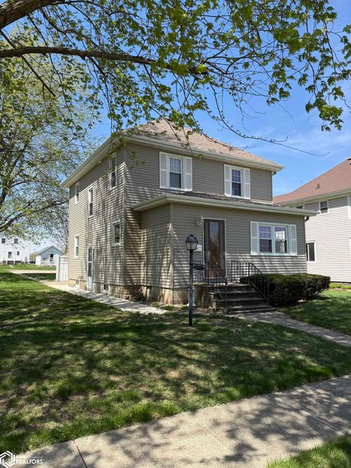 108 S Walnut St, Carroll, IA, 51401-3142 | Card Image