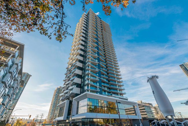 2106 - 2181 Madison Avenue, Condo with 2 bedrooms, 2 bathrooms and 1 parking in Burnaby BC | Image 1
