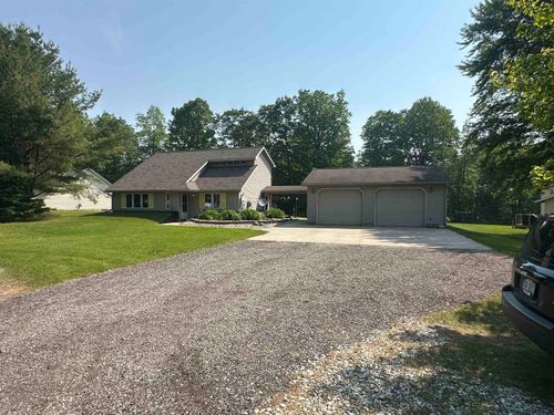 478 Donnet Ct, Clare, MI, 48617-8915 | Card Image