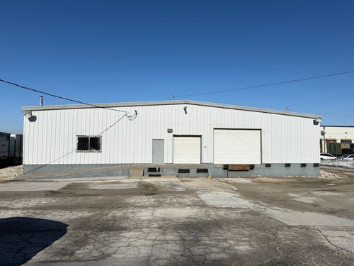 801 1st St E, Milan, IL, 61264-3102 | Card Image