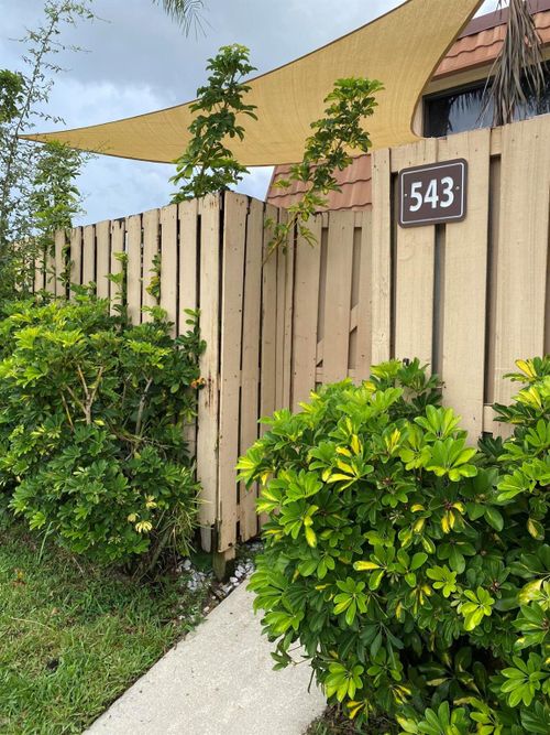 543 Green Springs Pl, West Palm Beach, FL, 33409-7509 | Card Image