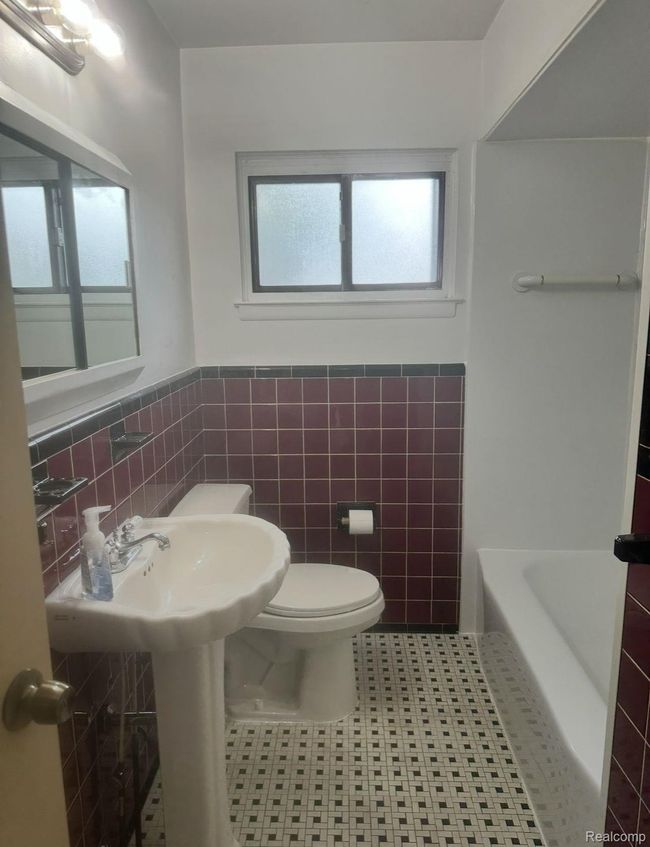 23735 W Chicago, House other with 3 bedrooms, 1 bathrooms and null parking in Redford MI | Image 18