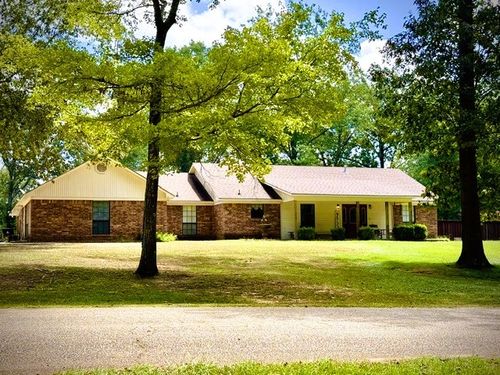 103 Dogwood Dr, Springhill, LA, 71075-9631 | Card Image