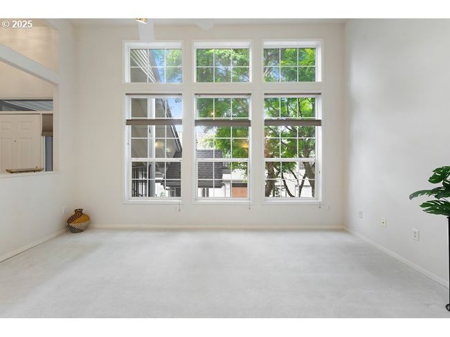 Living Room | Image 8