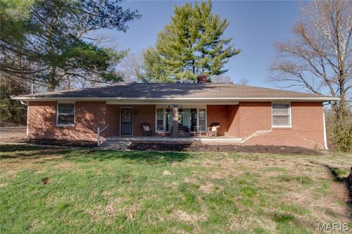 8010 Davis Ln, Godfrey, IL, 62035-3072 | Card Image