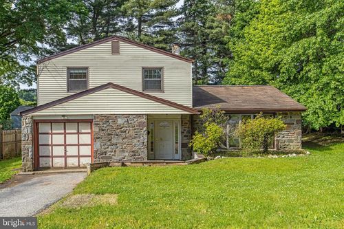 532 Cedar Dr, LAFAYETTE HILL, PA, 19444-2306 | Card Image