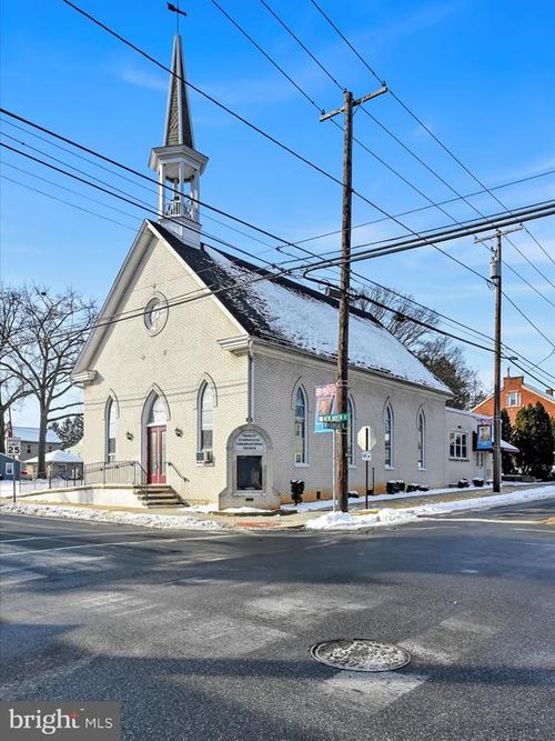 8-100 New Haven Street, MOUNT JOY, PA, 17552 | Card Image