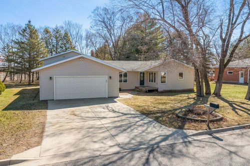 724 10th St Sw, Wadena, MN, 56482-1759 | Card Image