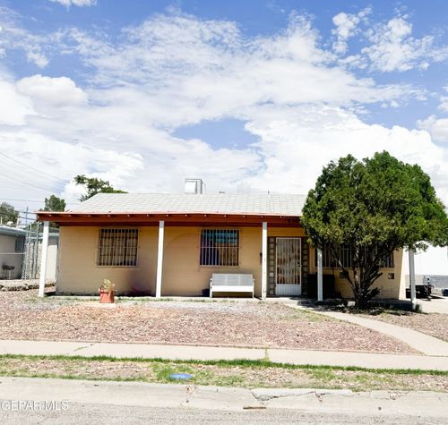 828 Olson St, El Paso, TX, 79903-4823 | Card Image