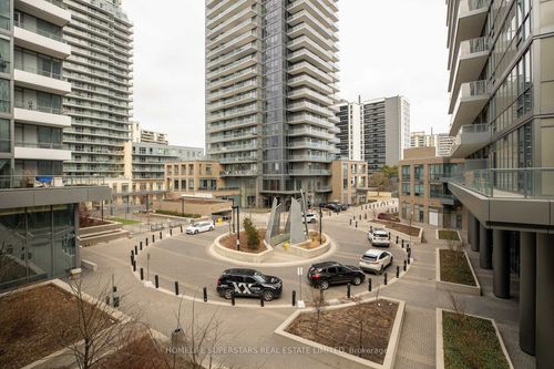 313-52 Forest Manor Rd, North York, ON, M2J0E2 | Card Image