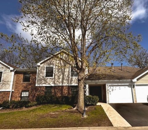 unit-d2-300 Pembridge Ln, Schaumburg, IL, 60193-1745 | Card Image