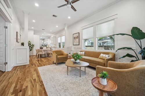1833 Tabor St, Houston, TX, 77009-1248 | Card Image
