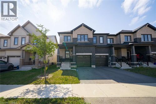 13 Amos Ave, Brantford, ON, N3T0V4 | Card Image