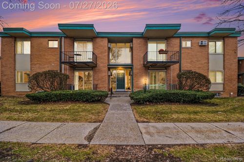 7-1840 Axtell Dr, Troy, MI, 48084-4411 | Card Image