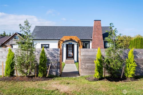 5502 Chuckanut Dr, Bow, WA, 98232-9212 | Card Image