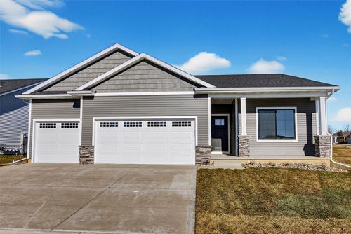 9345 Modena Ln, West Des Moines, IA, 50266-8469 | Card Image