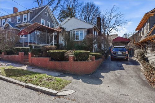 66 Edgehill Rd, Providence, RI, 02906-2713 | Card Image