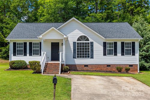 104 Webbs Mill Dr, Fort Mill, SC, 29715-1987 | Card Image