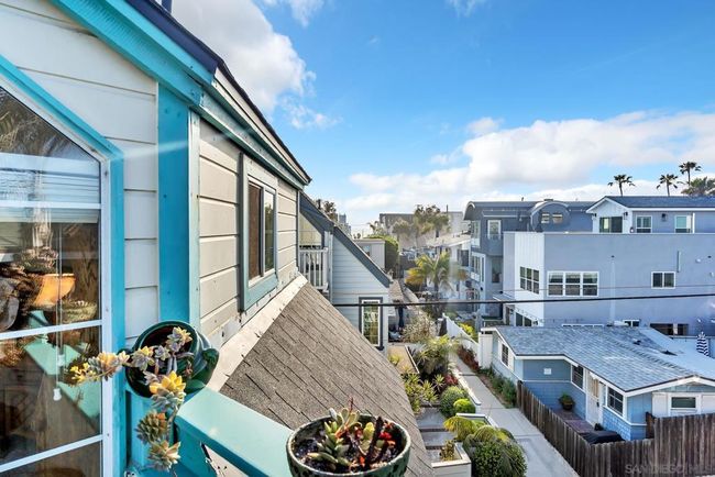 3rd floor deck looking at the ocean | Image 25