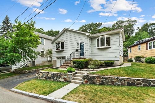 86 Pennybrook Rd, Lynn, MA, 01905-1037 | Card Image