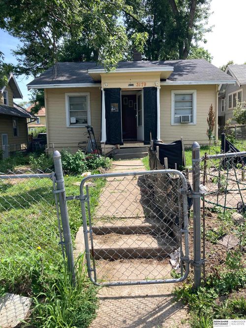 3179 Larimore Avenue, Omaha, NE, 68111 | Card Image