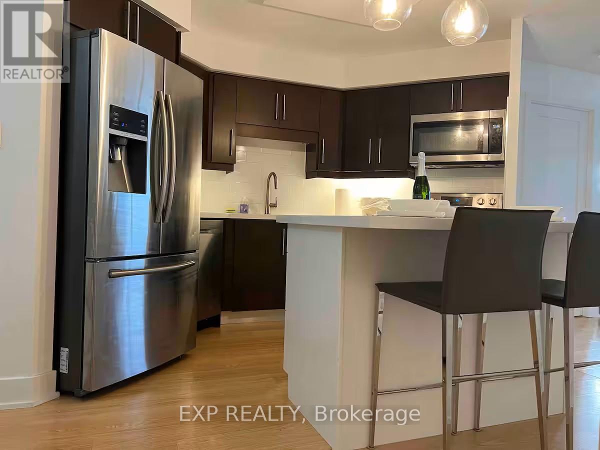 Residential in Toronto (Waterfront Communities) 4