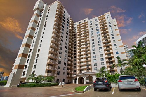 6c-1865 S Ocean Dr, Hallandale Beach, FL, 33009-7605 | Card Image