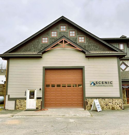 132 N Main St, HIAWASSEE, GA, 30546-2212 | Card Image