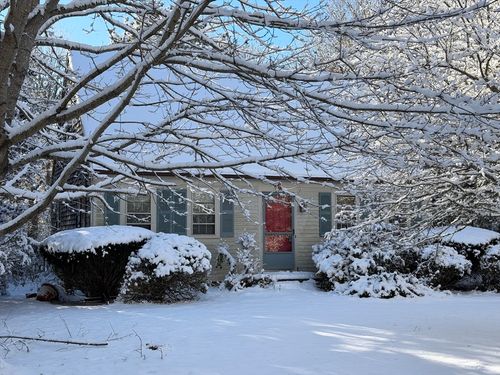 147 Chippingstone Rd, Marstons Mills, MA, 02648-1638 | Card Image