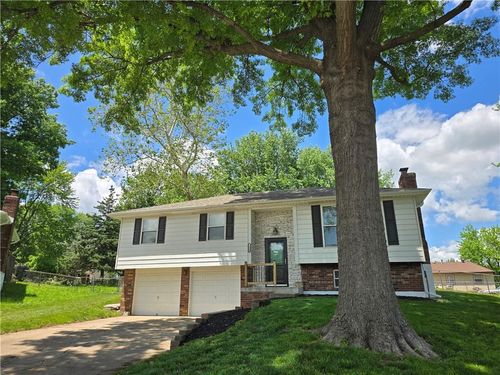 1506 N Holland Ct, Independence, MO, 64056-1337 | Card Image