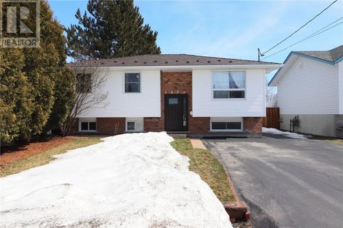 3274 Percy Ave, Val Caron, ON, P3N1A3 | Card Image