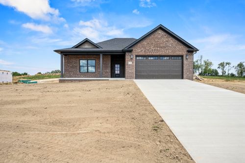 330 Wolverine Way, Richmond, KY, 40475-9218 | Card Image