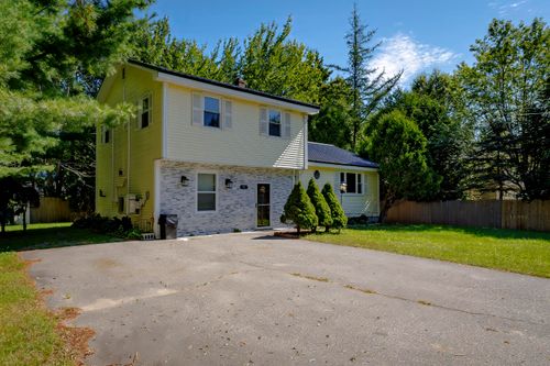 17 Mcdonald Avenue, Ellsworth, ME, 04605 | Card Image
