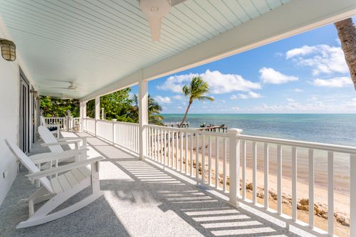 75055 Overseas Hwy, Islamorada, FL, 33036-4012 | Card Image