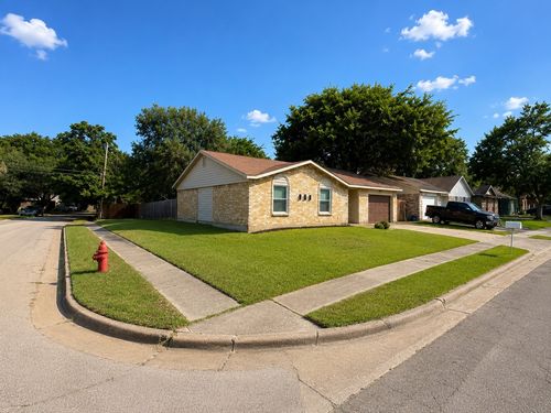 7144 Winchester Rd, North Richland Hills, TX, 76182-5031 | Card Image