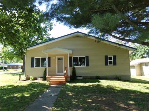 700 W North 2nd St, Shelbyville, IL, 62565-1308 | Card Image