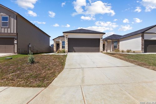 14223 Gamefish Run, Elmendorf, TX, 78112-1076 | Card Image