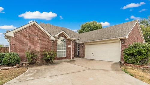 224 Brookhaven Dr, Grand Prairie, TX, 75052-3565 | Card Image