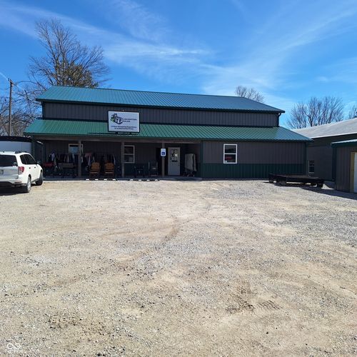 51 N Main St, Cloverdale, IN, 46120-8538 | Card Image